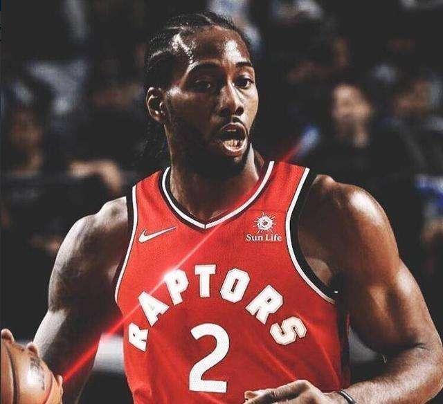 周末战巴萨!国王杯赛后一瘸一拐,安东尼:放心,有时间恢复(国王杯后跛行,安东尼称无大碍:周末战巴萨有时间恢复)