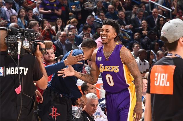 12场比赛0球1助，久保建英：我踢得确实差，希望下轮找回状态（12战无球仅1助 久保建英直言踢得差：盼下轮找回状态）