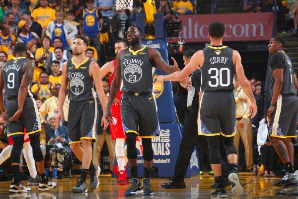 恩古莫哈：我不着急在一线队取得更多成功，因为我还很年轻（恩古莫哈：我还年轻，不急于在一线队追求更多成就）