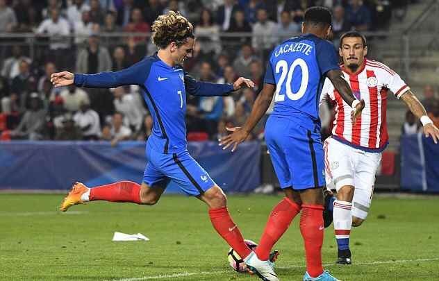 爱德华兹谈关键三分：球掉了我只能瞎投，结果老天回应了我（爱德华兹谈关键三分：球脱手只能乱投，幸得天公作美）