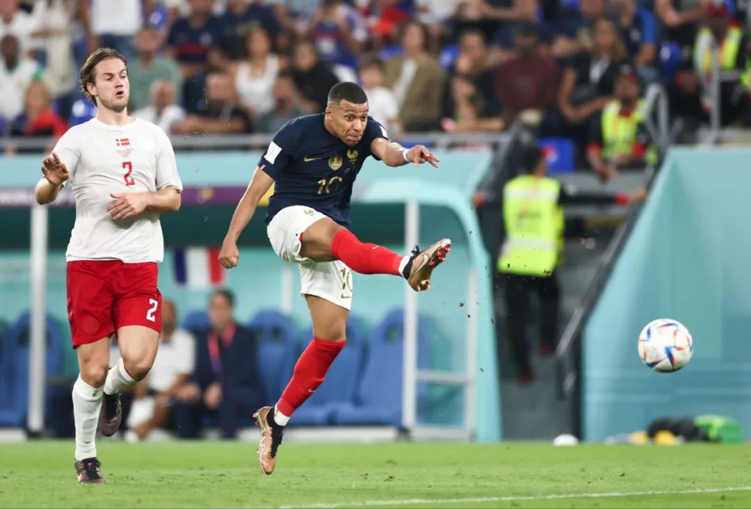 英超官方：这是理查利森在北伦敦德比中进球的慢放镜头（英超官方发布：理查利森北伦敦德比进球慢镜头回放）