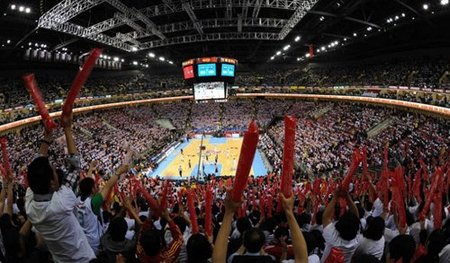 英媒：瓜迪奥拉关注科隆19岁神锋，皇萨仁皆对他展现兴趣（英媒：瓜帅关注科隆19岁锋线新星，皇马巴萨拜仁均有意）