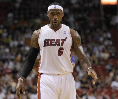 解放者杯半场：恩里克失良机，帕尔梅拉斯暂0-0弗拉门戈（解放者杯半场战报：恩里克错失良机，帕尔梅拉斯0-0弗拉门戈）