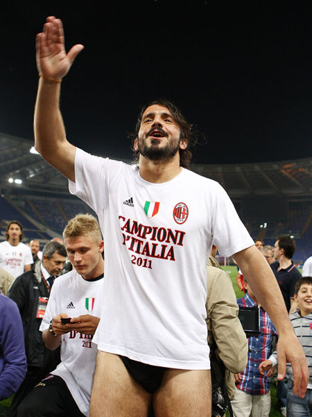 特罗萨德打进英超50球，成第5名达成此成就的比利时球员（特罗萨德斩获英超第50球，成比利时第5人达此里程碑）