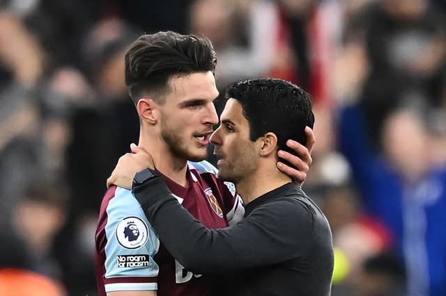 DO：蓝军曾经拒绝一家欧洲豪门对内托的询价，他不缺乏追求者（DO：欧洲豪门曾询价内托遭蓝军拒绝，这位门将不愁下家）