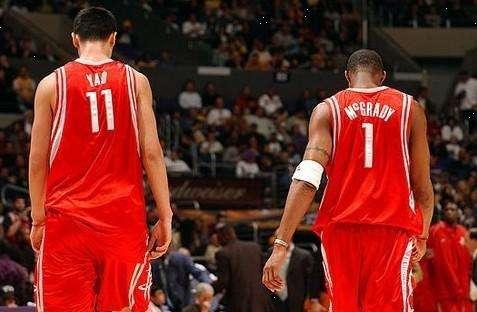 欧冠赛场精彩瞬间：皇马主场2-0取胜,（欧冠高光时刻：皇马主场2-0告捷）