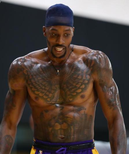 皮克福德：想参加摩托车越野赛；为英格兰举起奖杯是头等大事（皮克福德憧憬参加摩托越野赛，但为英格兰捧杯仍是首要目标）