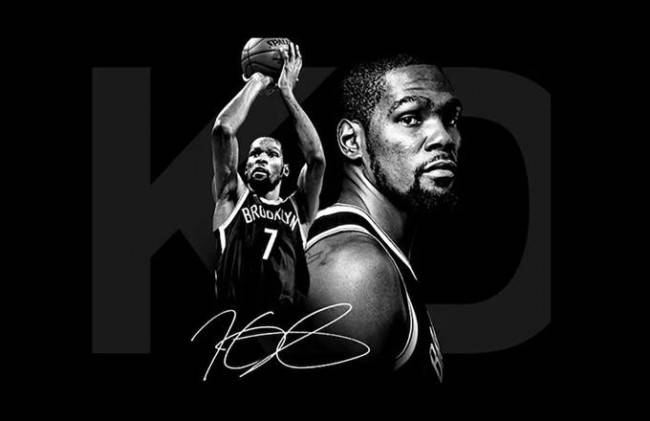 蒂尔潘生涯执法欧冠共判31粒点球，成为欧冠判点最多的主裁（蒂尔潘欧冠生涯累计吹罚31个点球，成欧冠点球判罚最多主裁）