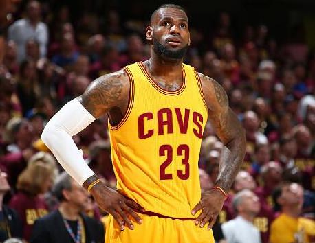 英超PK意甲！切尔西欧冠里程碑：终结3场不胜？18岁飞翼或创历史（英超对决意甲：切尔西冲击欧冠里程碑，力争止住三场不胜，18岁边锋有望改写纪录）