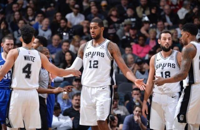 NBA：勇士末节发力 击败雷霆止住颓势（NBA：勇士末节爆发擒雷霆 终结低迷）