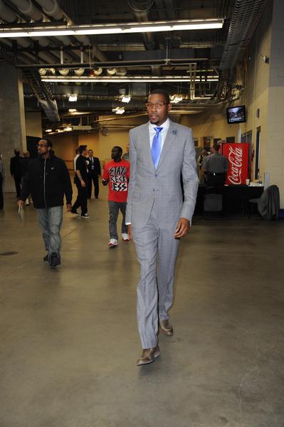 中国男篮关键时刻连丢3篮板，连续追分最后功亏一篑（关键时刻篮板三连失，中国男篮反扑到最后仍憾负）